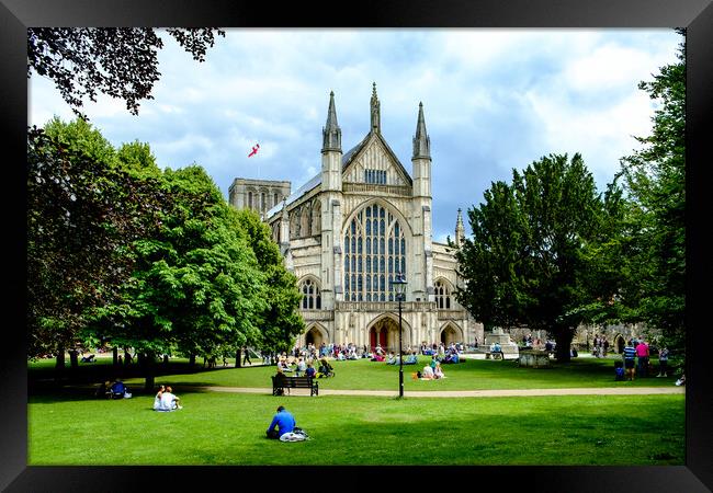 Winchester Cathedral Framed Print by Gerry Walden LRPS
