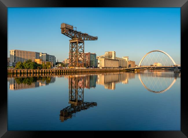 Golden Hour on the Clyde  Framed Print by Anthony McGeever