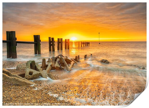 Warm Hues of Bawdsey Sunrise Print by Terry Newman