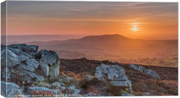 Sunset from Stiperstones, Shropshire Canvas Print by Alan Dunnett