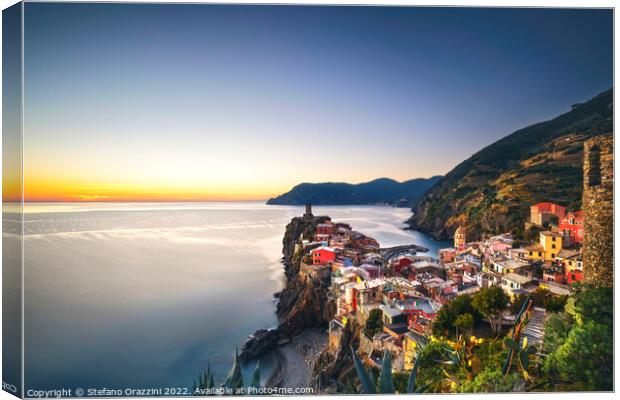 Vernazza village, aerial view at sunset. Cinque Terre, Italy Canvas Print by Stefano Orazzini