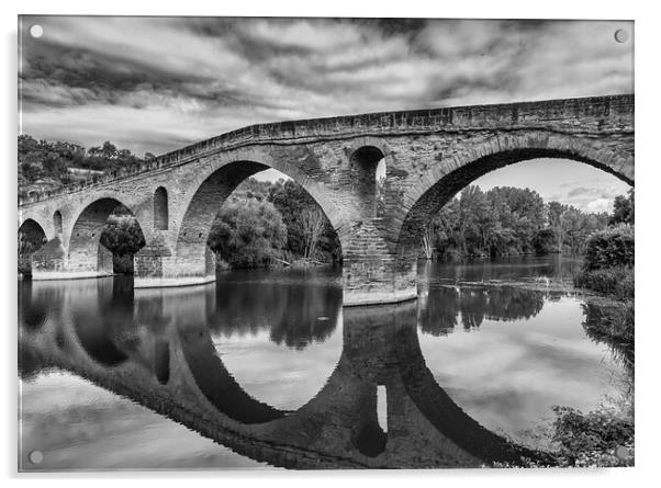 Photography with the Puente la Reina bridge in Black and white Acrylic by Vicen Photo