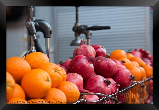 Freshly squeezed Orange, and Pomegranate juice for sale - Istanbul Framed Print by Gordon Dixon