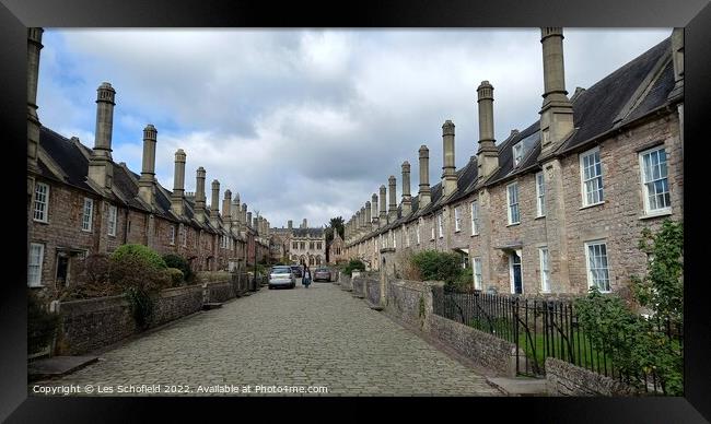 Wells  vicars close Framed Print by Les Schofield