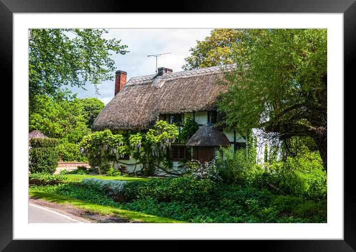 Thatched cottage, Rockbourne Framed Mounted Print by Gerry Walden LRPS