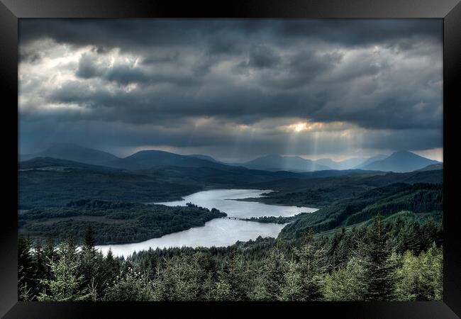 Loch Garry in the Scottish Highlands  Framed Print by Dave Urwin