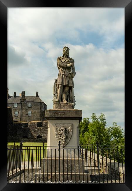 Statue of King Robert the Bruce at Stirling Castle, Scotland Framed Print by SnapT Photography