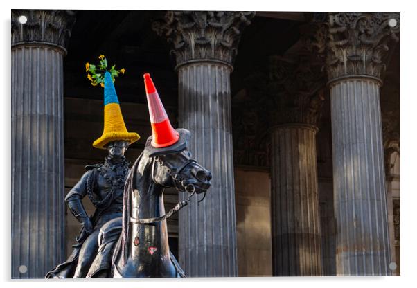 Duke of Wellington, Glasgow icon supports Ukraine. Acrylic by Rich Fotografi 