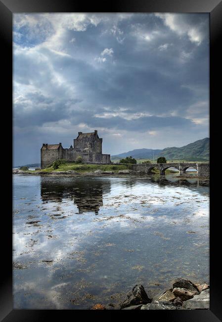 Eilean Donan Castle Framed Print by Dave Urwin