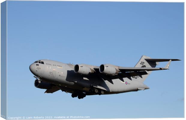 Boeing C17A Globemaster lll 'ZZ171'  Canvas Print by Liam Roberts