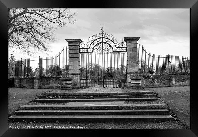 The entrance to Cambridge botanical gardens Framed Print by Chris Yaxley