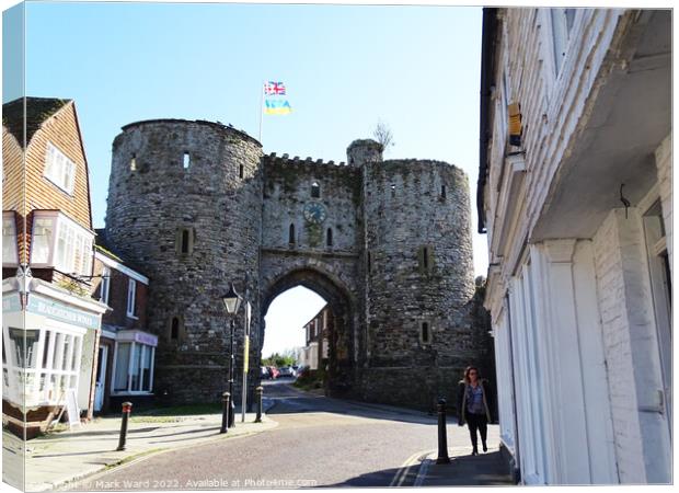 The Landgate Arch of Rye. Canvas Print by Mark Ward