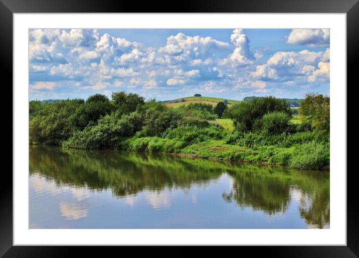 View over the River Severn Framed Mounted Print by Susan Snow