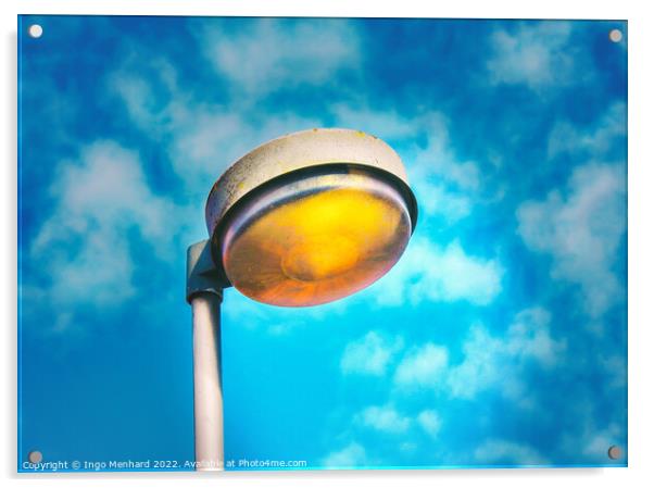 The simple light Acrylic by Ingo Menhard