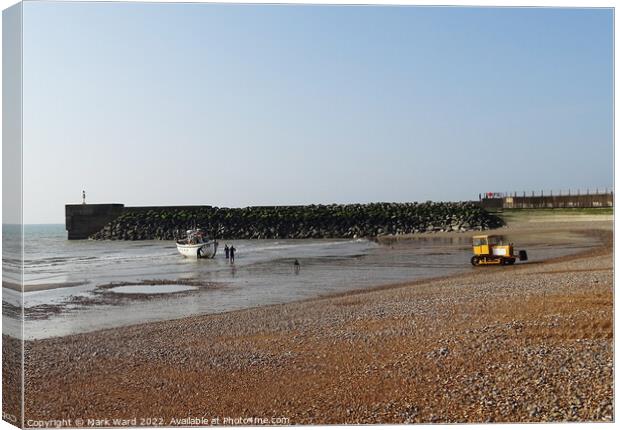 A Hastings fishing boat returning to the shingle beach. Canvas Print by Mark Ward