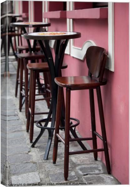 Seating outside a pink walled café' - Curitiba, Brazil Canvas Print by Gordon Dixon