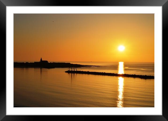Sunrise in Newbiggin-by-the-Sea Framed Mounted Print by Richard Dixon