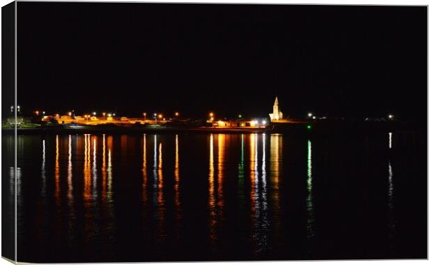 Newbiggin bay reflections Canvas Print by Richard Dixon