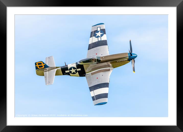 North American P51D Jumpin Jaques. Framed Mounted Print by Steve de Roeck