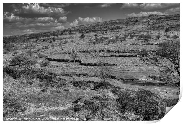 Abandoned Farmstead on Dartmoor Print by Roger Mechan