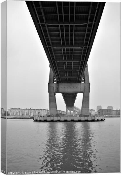 Bridge over the Huangpu river Canvas Print by Stan Lihai