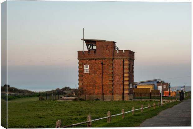 lifeguard lookout tower on Hunstanton clifftop, North Norfolk coast  Canvas Print by Chris Yaxley