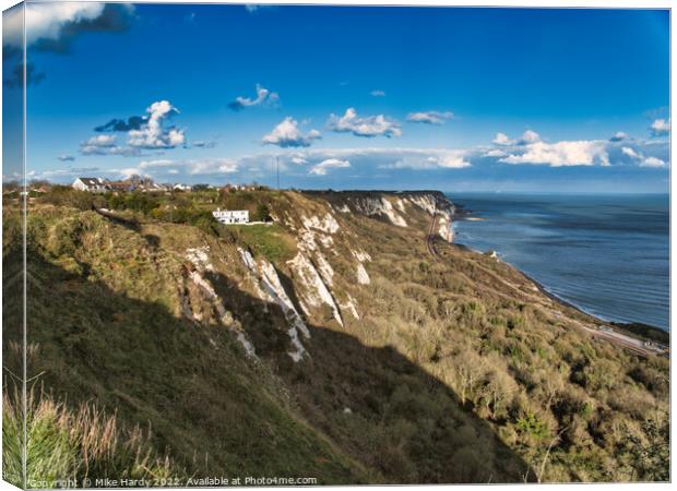 Blus skies over the White Cliffs of Dover Canvas Print by Mike Hardy