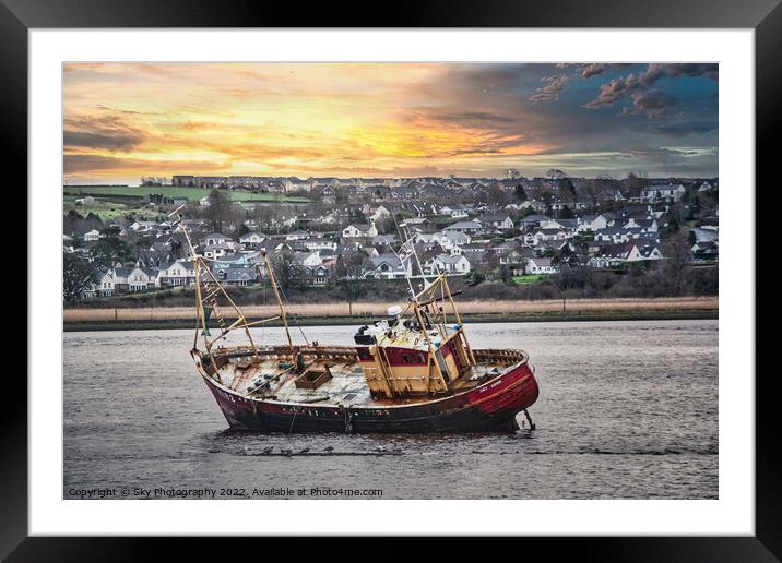 Boat wreck On the river Foyle Derry/Londonderry No Framed Mounted Print by Sky Photography