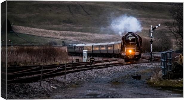 The Duchess of Sutherland Canvas Print by Dave Hudspeth Landscape Photography