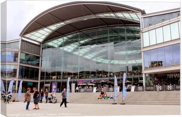 The Forum, Norwich. Canvas Print by john hill