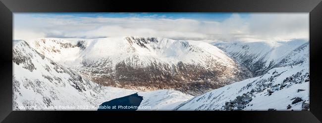 Panoramic view of Braeriach and the Lairig Ghru, Cairngorms Framed Print by Justin Foulkes