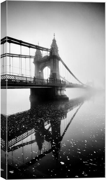 Morning mist on the River Thames at Hammersmith Br Canvas Print by Andy laurence