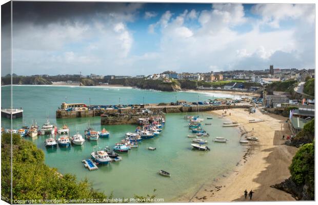 The picturesque Newquay Harbour in Cornwall. Canvas Print by Gordon Scammell