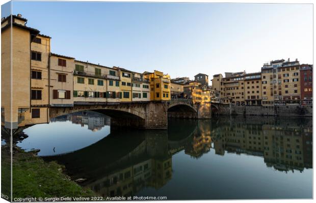 Ponte Vecchio bridge in Florence, Italy Canvas Print by Sergio Delle Vedove