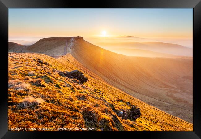 Sunset over Corn Du, from Pen Y Fan, Brecon Beacon Framed Print by Justin Foulkes