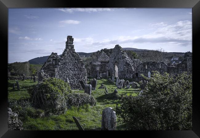 Ruins of an old abbey and cemetery in Northern Ireland Framed Print by Erik Lattwein