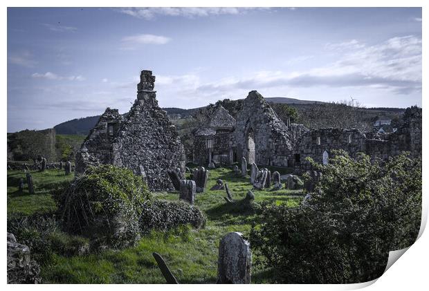 Ruins of an old abbey and cemetery in Northern Ireland Print by Erik Lattwein