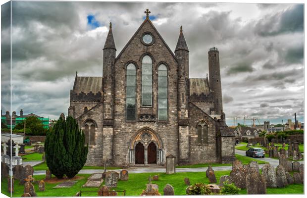 St Canice Cathedral in Kilkenny Canvas Print by Artur Bogacki
