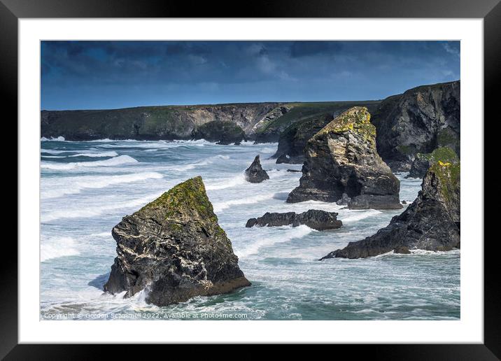 Incoming tide at Bedruthan Steps in Cornwall. Framed Mounted Print by Gordon Scammell