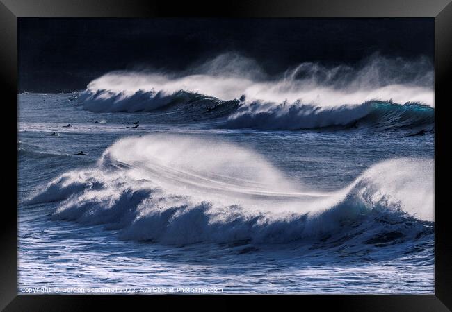 Wild waves in Fistral Bay in Newquay, Cornwall. Framed Print by Gordon Scammell