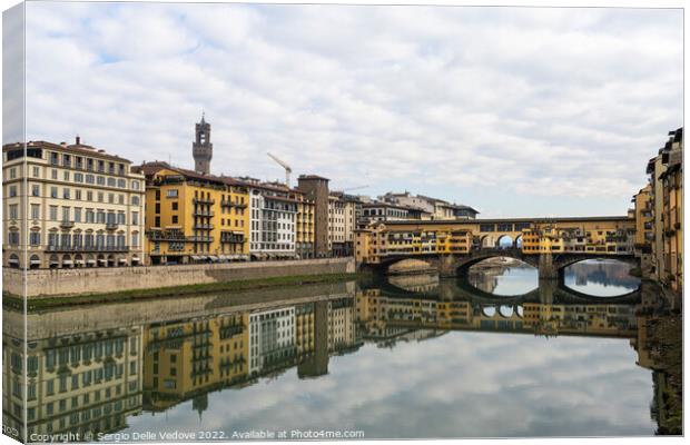 Ponte Vecchio bridge in Florence, Italy Canvas Print by Sergio Delle Vedove