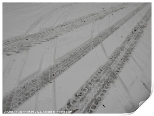 Closeup of the tire marks on the snowy road Print by Ingo Menhard