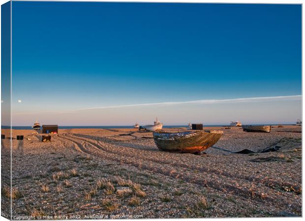 Dungeness wild plains Canvas Print by Mike Hardy