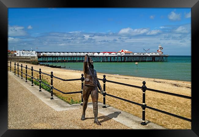 Amy Johnson Statue and Pier at Herne Bay Framed Print by Darren Galpin