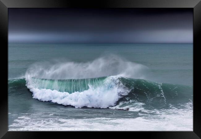 Breaking wave at Fistral in Newquay in Cornwall. Framed Print by Gordon Scammell