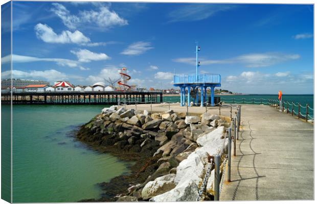 Neptunes Arm and Herne Bay Pier  Canvas Print by Darren Galpin