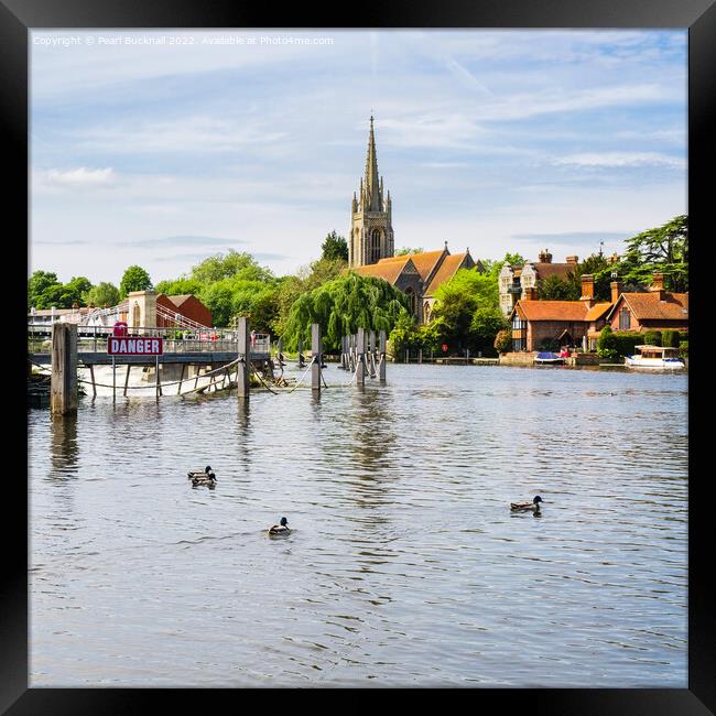 River Thames at Marlow Buckinghamshire Framed Print by Pearl Bucknall