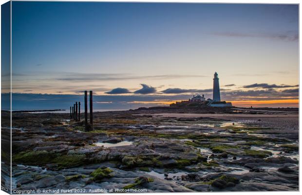 Rockpools at St Mary`s Lighthouse Canvas Print by Richard Perks