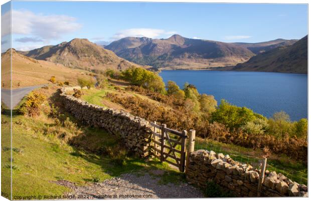 Majestic View of Crummock Water Canvas Print by Richard North