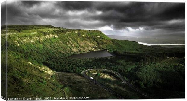 Rhigos Mountains Canvas Print by Glenn Booth